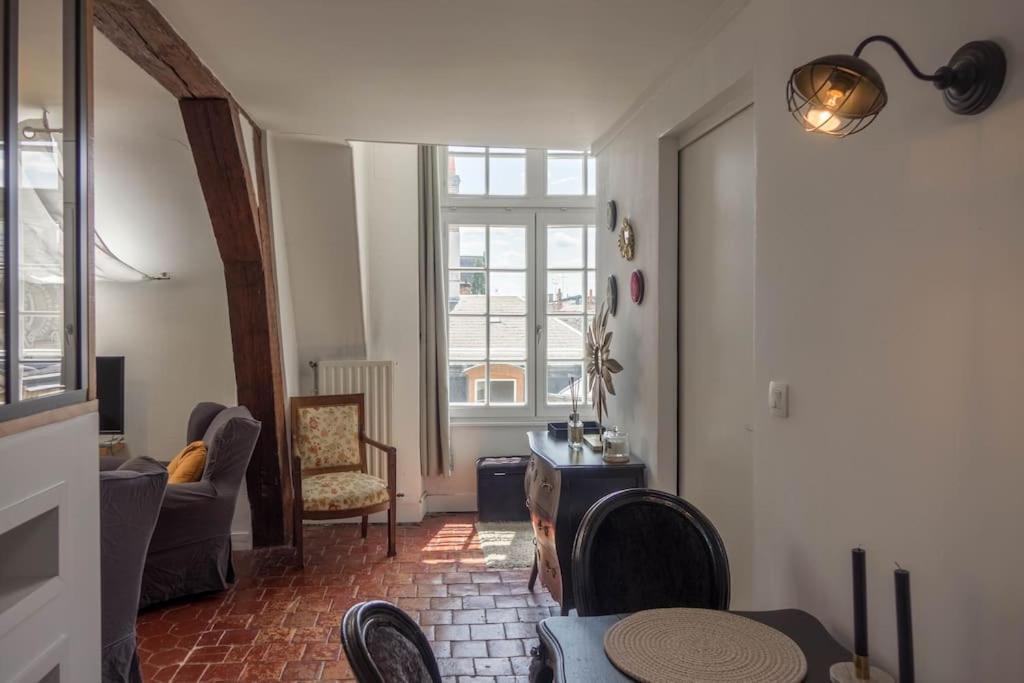 Le Sainte Anne *Studio* Apartment Orléans Exterior foto